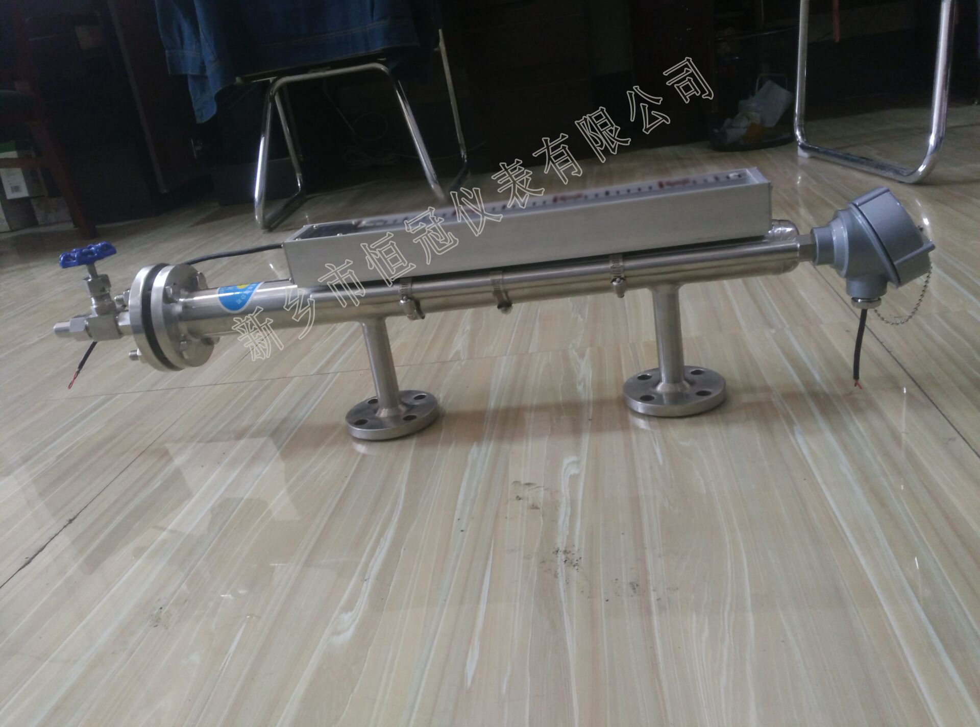 湖北訂制的磁敏電子雙色液位計(jì)防腐型已發(fā)貨，梁經(jīng)理您保持手機(jī)暢通，以方便接收